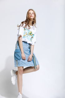 女裝與鞋帽 時尚設(shè)計中的和諧統(tǒng)一